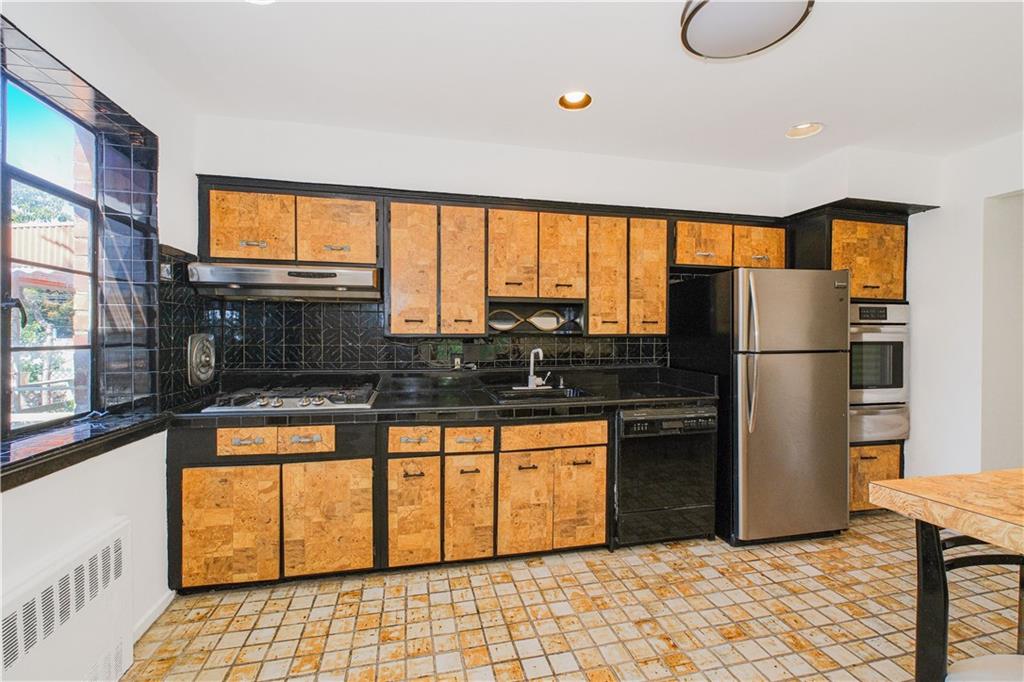 8884 17th Street Gravesend Brooklyn NY 11214