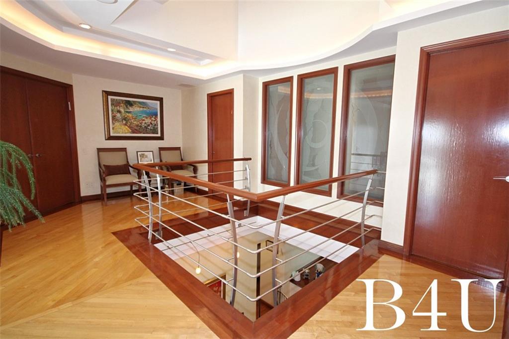 73 Barlow Drive Mill Basin Brooklyn NY 11234