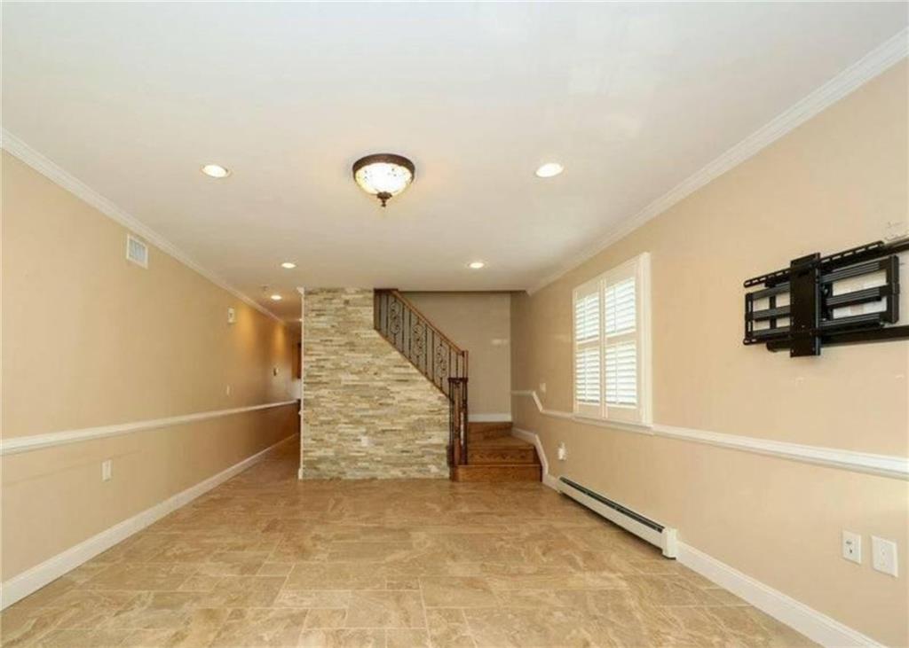 491 Tarrytown Avenue Oakwood Staten Island NY 10306