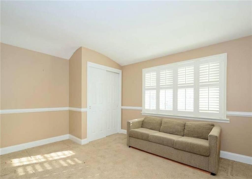 491 Tarrytown Avenue Oakwood Staten Island NY 10306