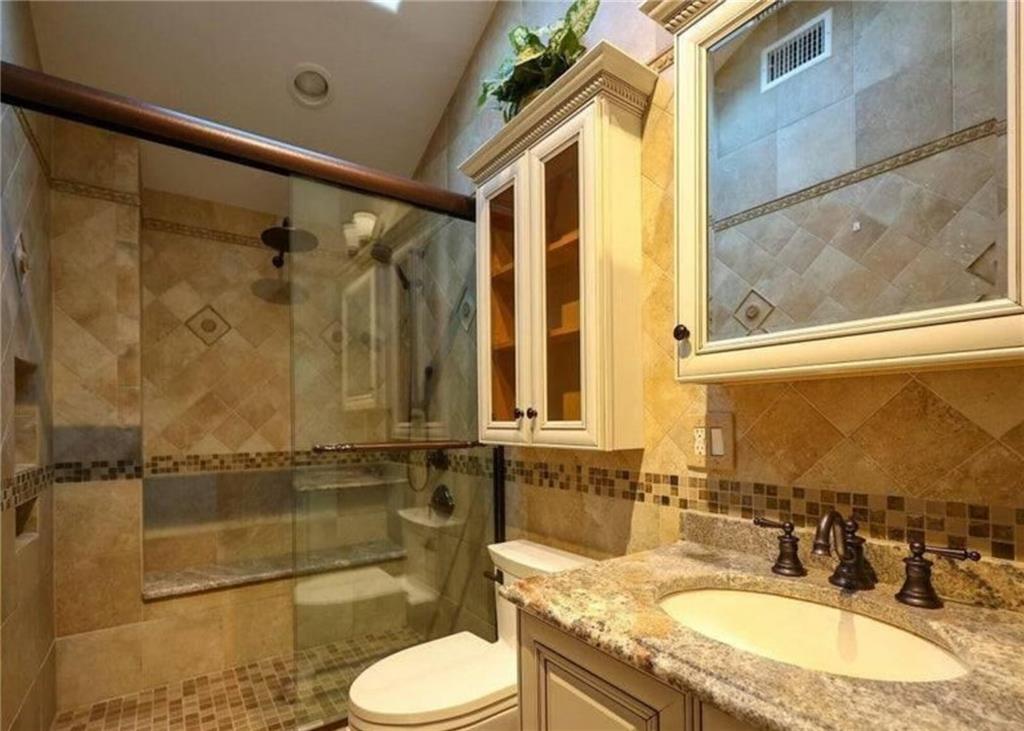 491 Tarrytown Avenue Oakwood Staten Island NY 10306