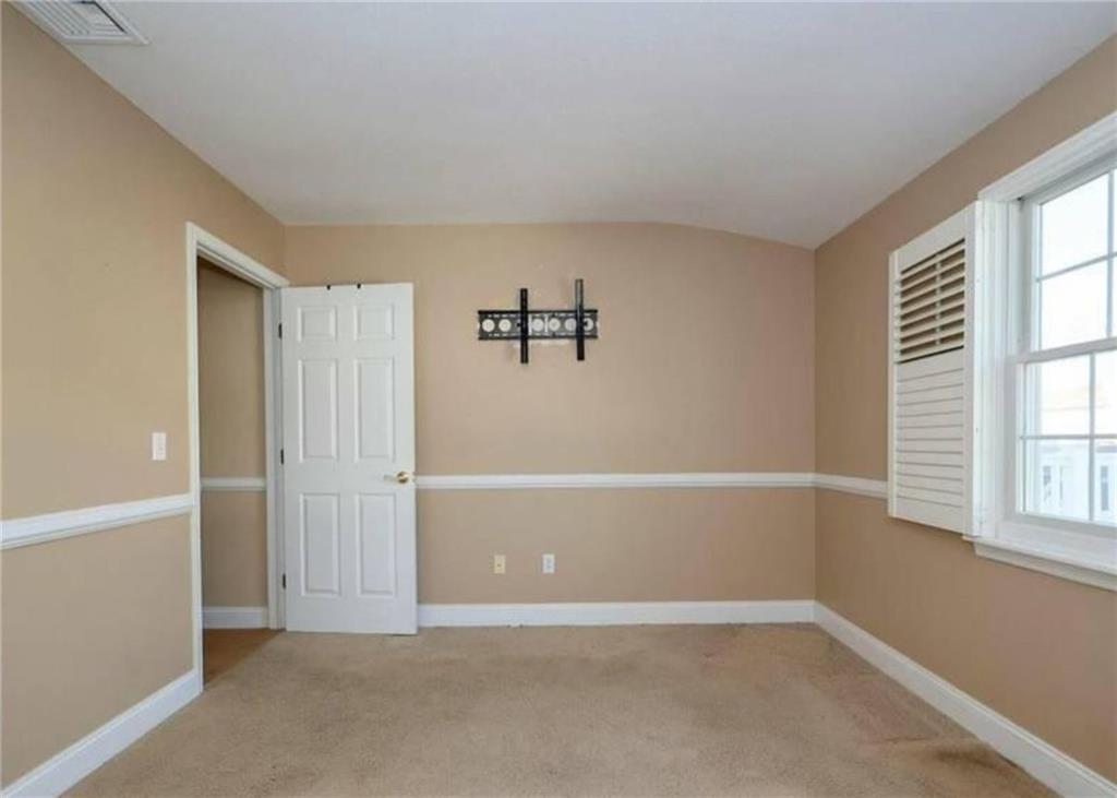 491 Tarrytown Avenue Oakwood Staten Island NY 10306