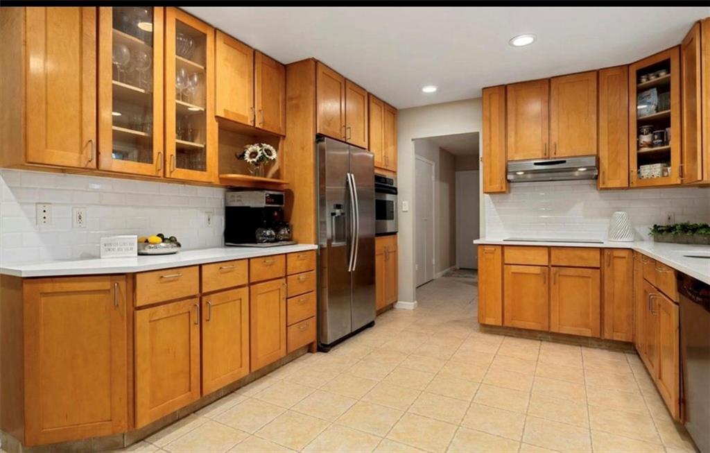 240 Plainview Road Out of NYC Woodbury NY 11797