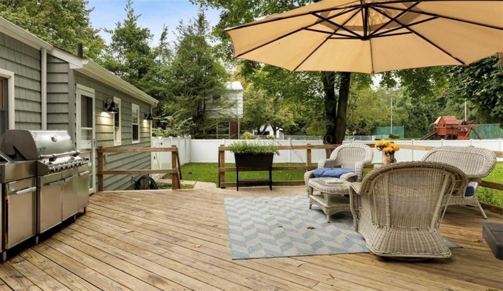 240 Plainview Road Out of NYC Woodbury NY 11797