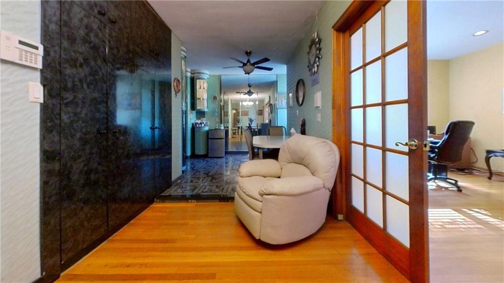 2 West End Avenue Manhattan Beach Brooklyn NY 11235
