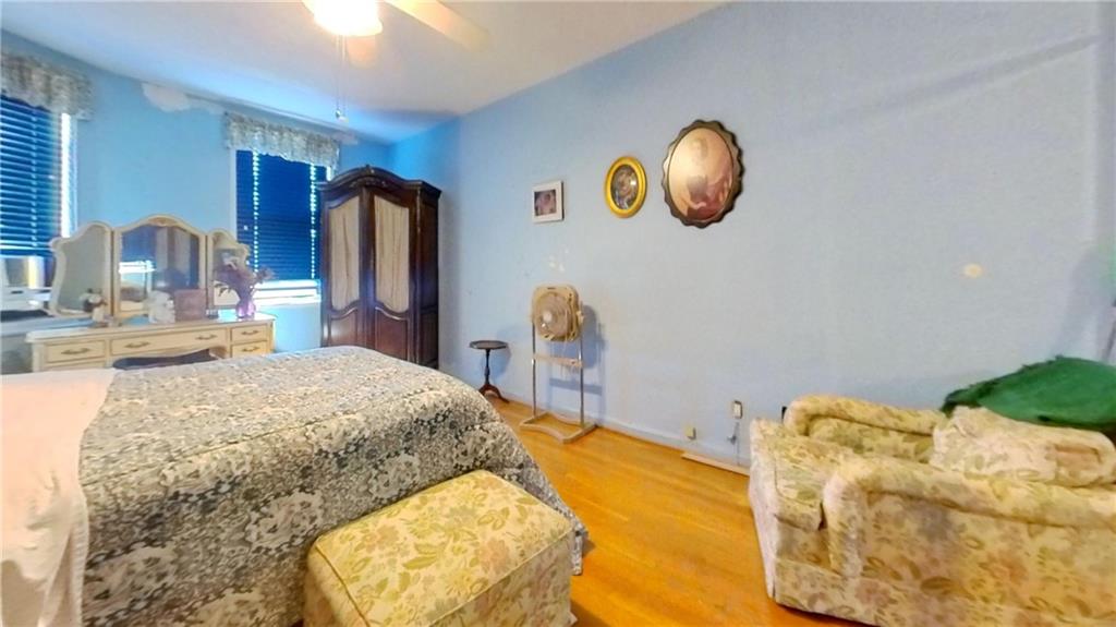 2 West End Avenue Manhattan Beach Brooklyn NY 11235