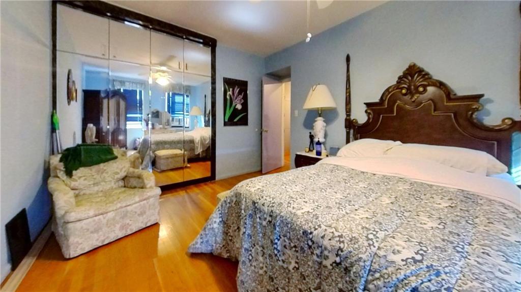 2 West End Avenue Manhattan Beach Brooklyn NY 11235