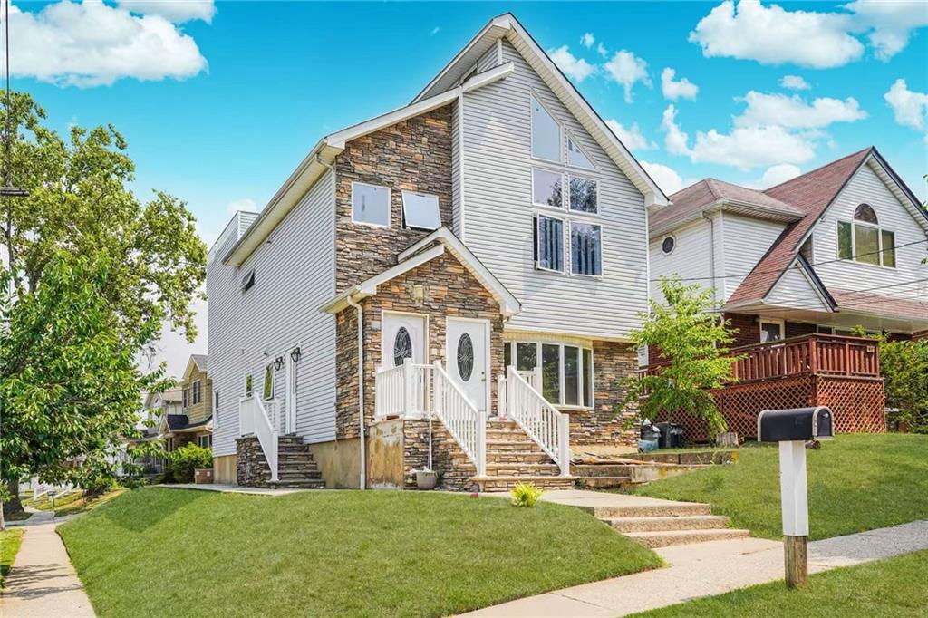 47 Rockwell Avenue Rosebank Staten Island NY 10305