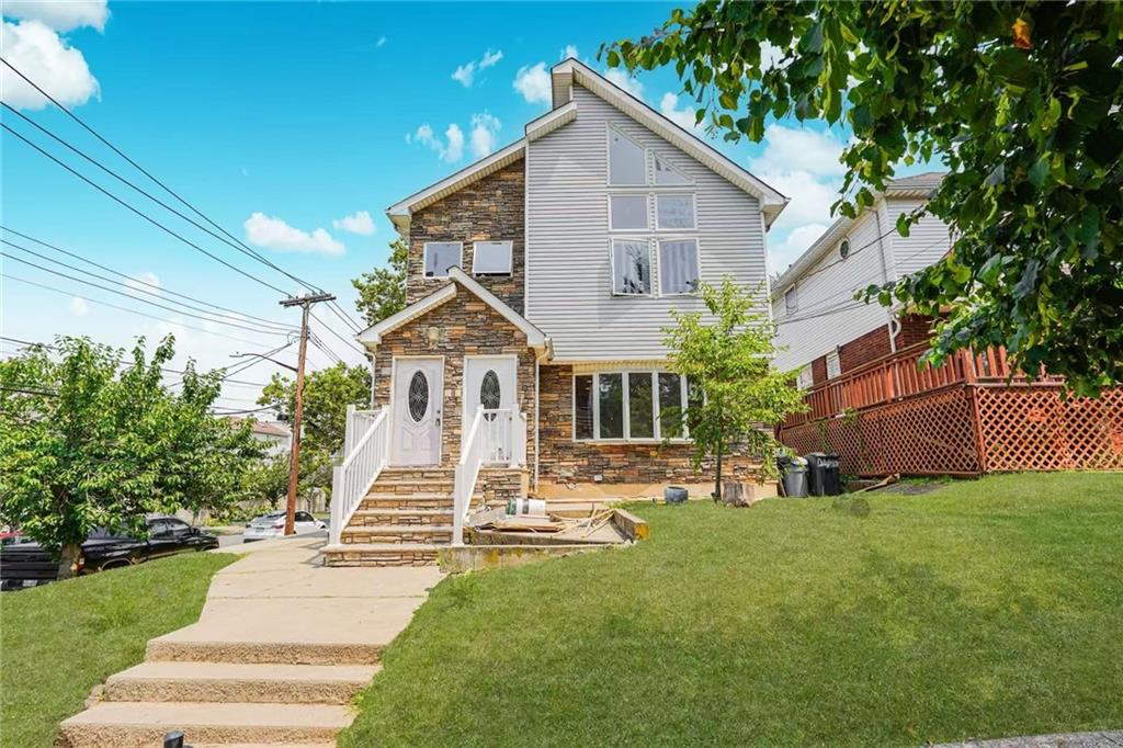 47 Rockwell Avenue Rosebank Staten Island NY 10305