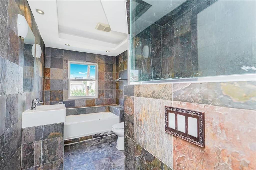 47 Rockwell Avenue Rosebank Staten Island NY 10305