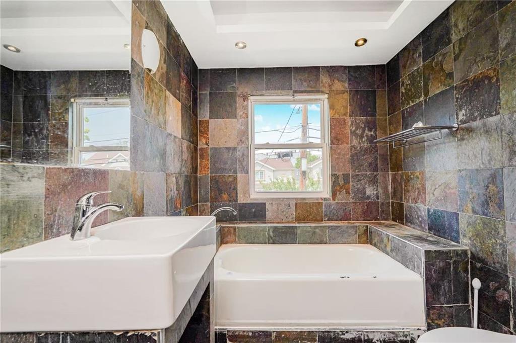 47 Rockwell Avenue Rosebank Staten Island NY 10305
