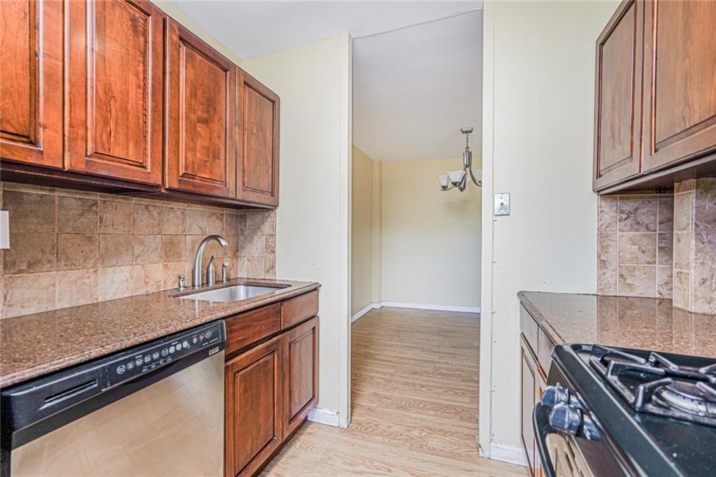 1100 Clove Road Staten Island NY 10301