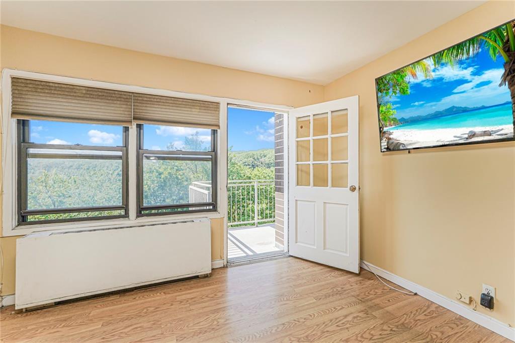 1100 Clove Road Staten Island NY 10301