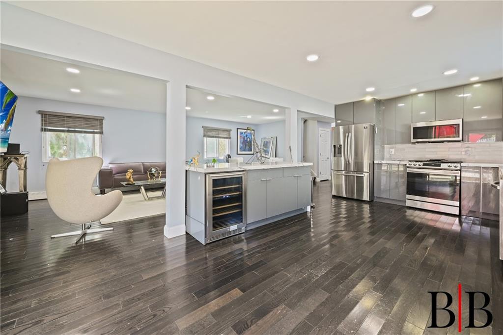 3114 Healy Avenue Bayswater Far Rockaway NY 11691