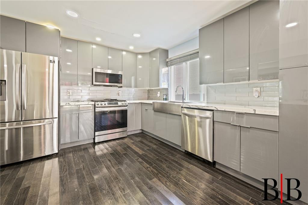 3114 Healy Avenue Bayswater Far Rockaway NY 11691