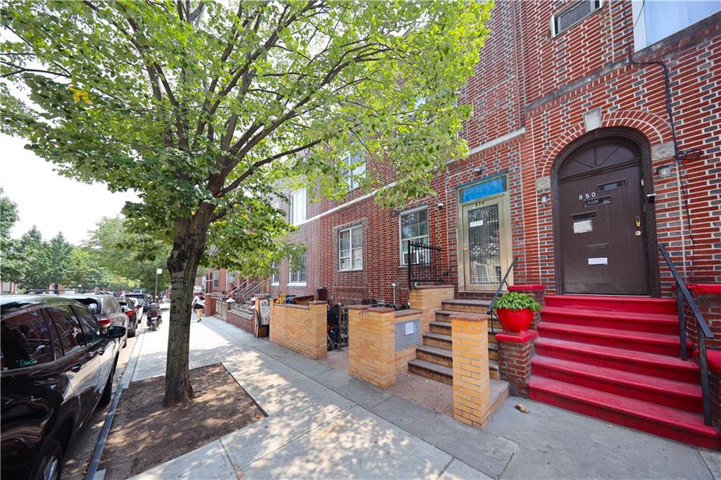 854 44th Street Sunset Park Brooklyn NY 11220