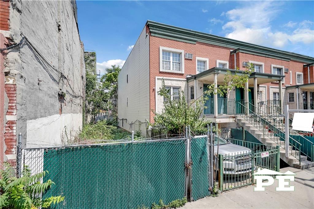 637 Blake Avenue East New York Brooklyn NY 11207