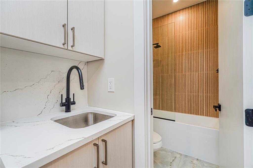 5313 13th Avenue Borough Park Brooklyn NY 11219