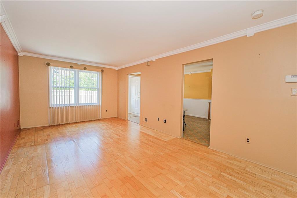 252 Ashworth Avenue New Springville Staten Island NY 10314