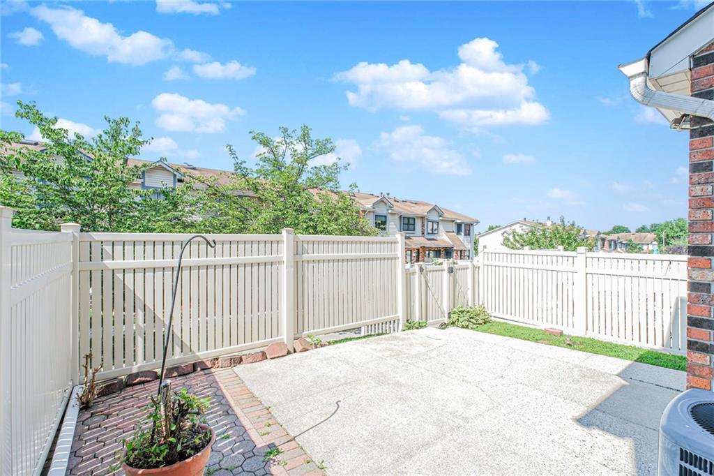 252 Ashworth Avenue New Springville Staten Island NY 10314
