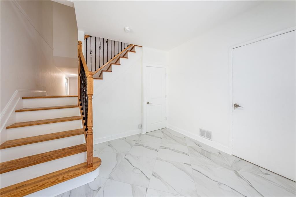 839 Sinclair Avenue Borough Park Staten Island NY 10309