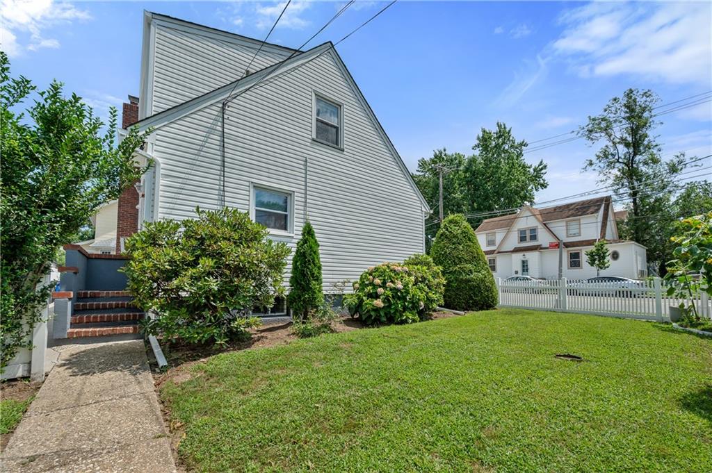 325 College Avenue Westerleigh Staten Island NY 10314