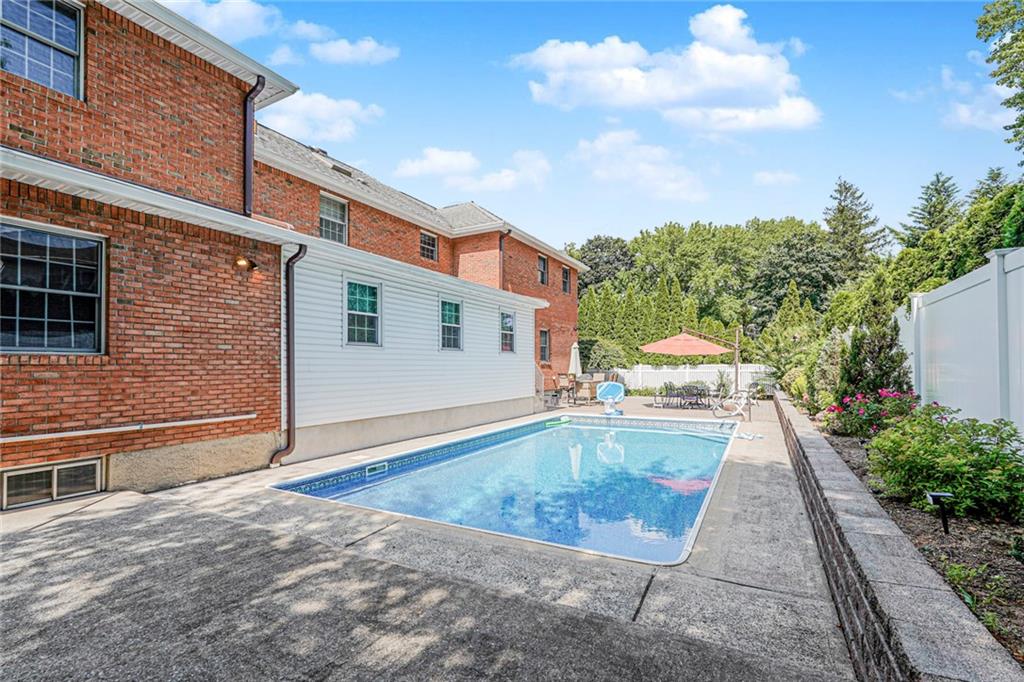 74 Longfellow Avenue Todt Hill Staten Island NY 10301