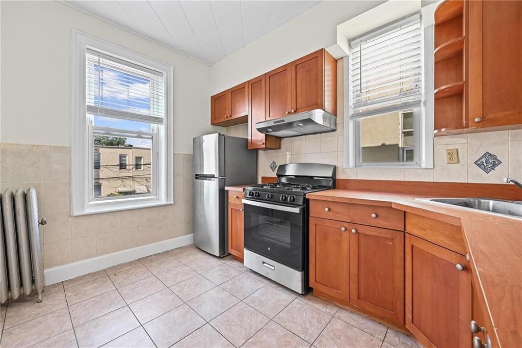 2154 60th Street Borough Park Brooklyn NY 11204