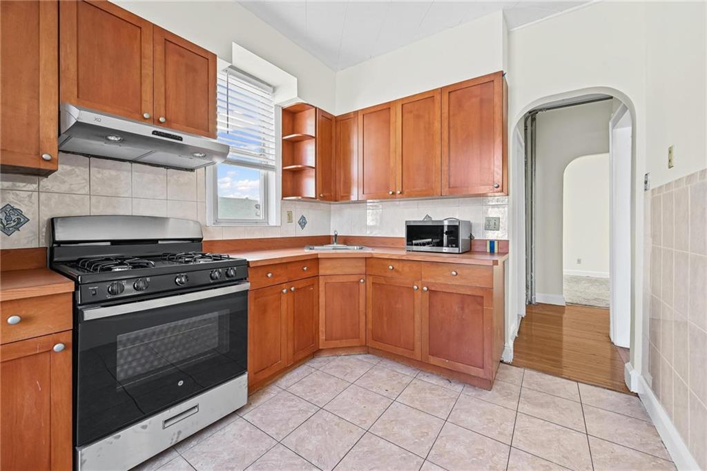 2154 60th Street Borough Park Brooklyn NY 11204