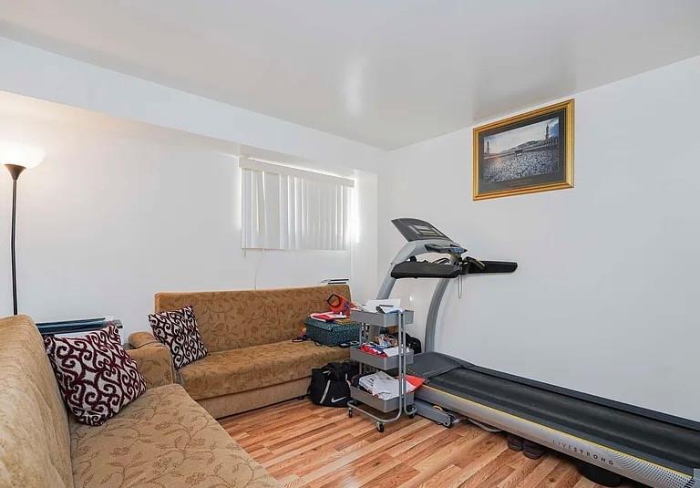 86 Tioga Street Sunnyside Staten Island NY 10301