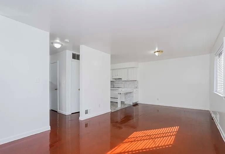 86 Tioga Street Sunnyside Staten Island NY 10301