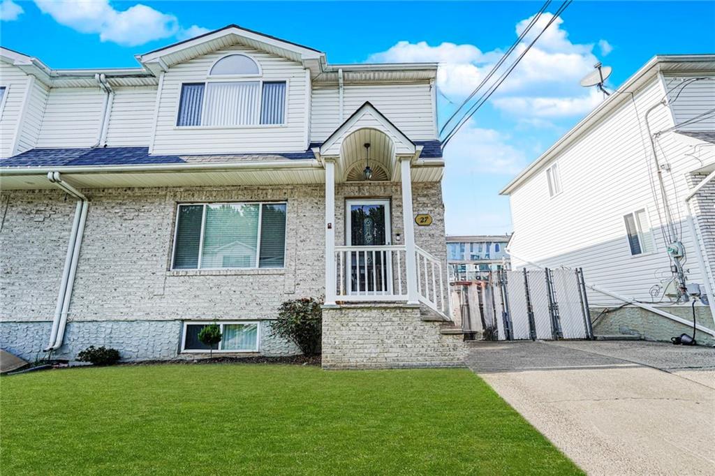 27 Sonia Court Woodrow Staten Island NY 10309