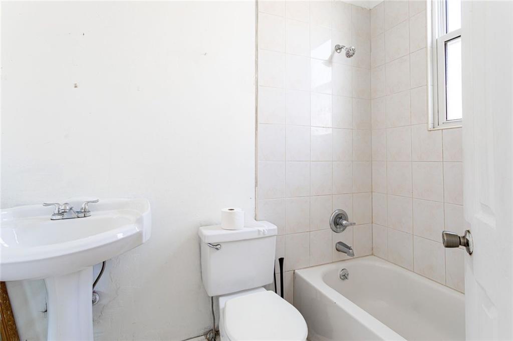 992 Huguenot Avenue Annadale Staten Island NY 10312
