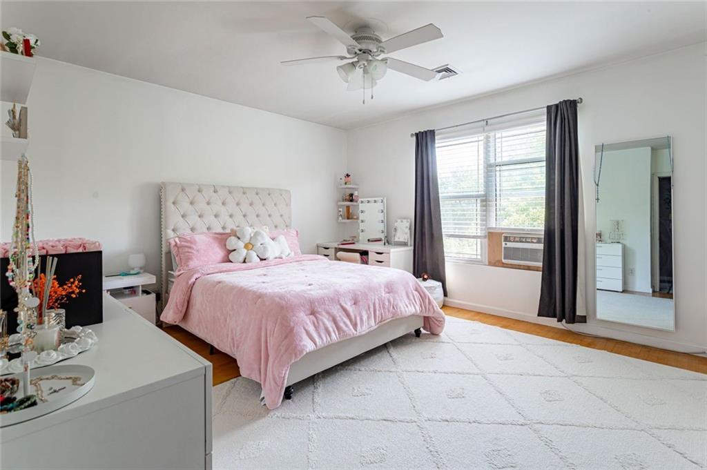 992 Huguenot Avenue Annadale Staten Island NY 10312