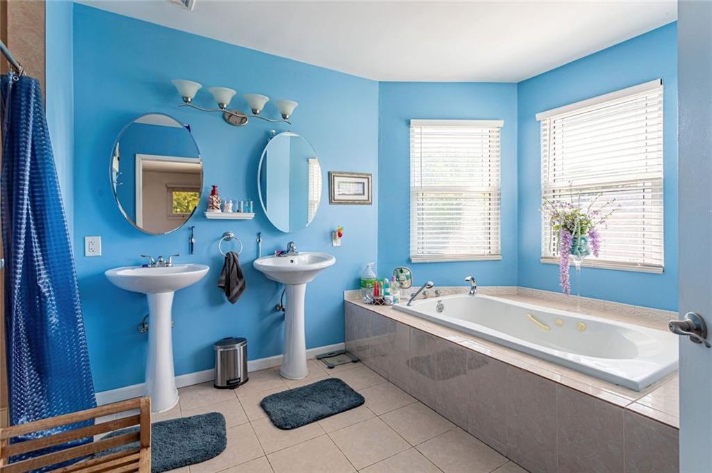 992 Huguenot Avenue Annadale Staten Island NY 10312