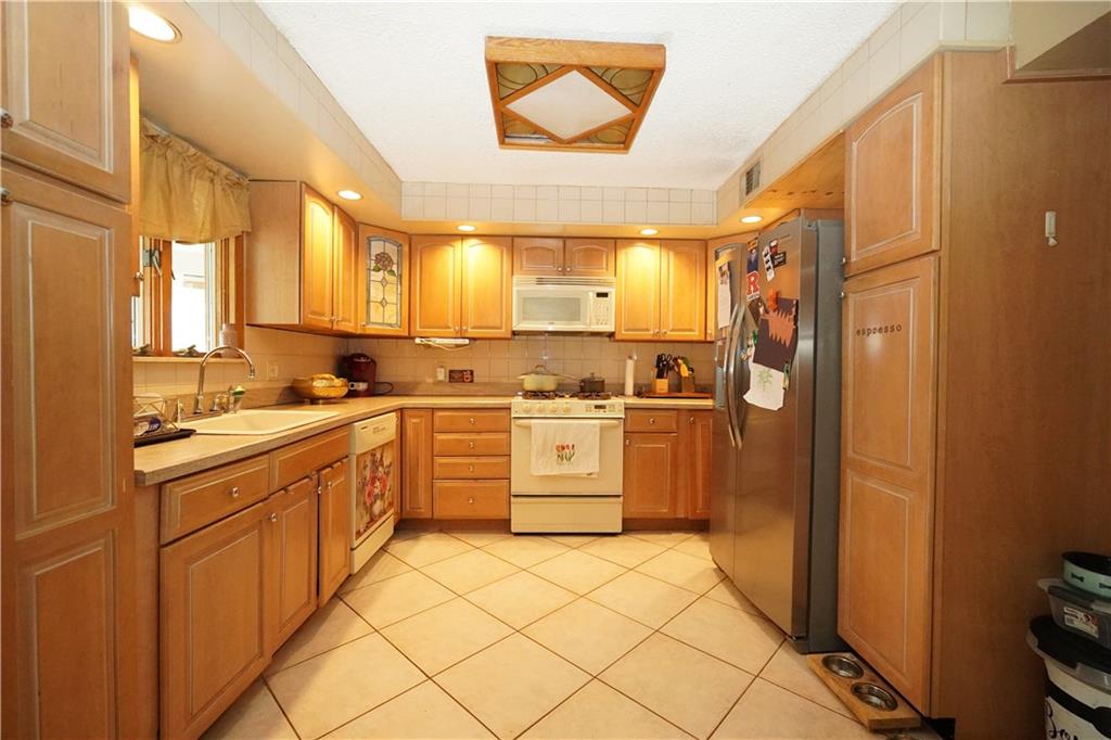 420 Stobe Avenue Midland Beach Staten Island NY 10306