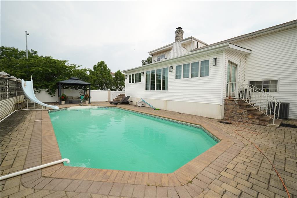420 Stobe Avenue Midland Beach Staten Island NY 10306