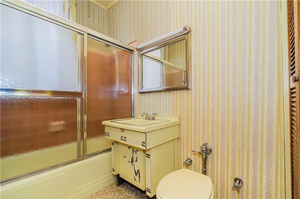 1959 73rd Street Bensonhurst Brooklyn NY 11204