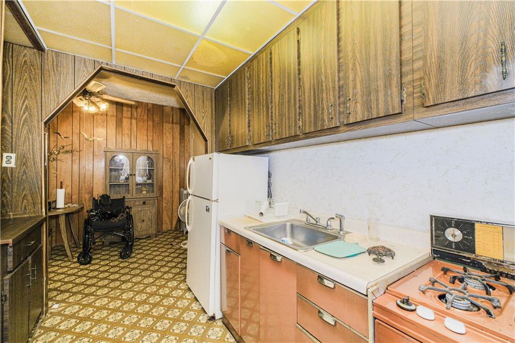 1959 73rd Street Bensonhurst Brooklyn NY 11204