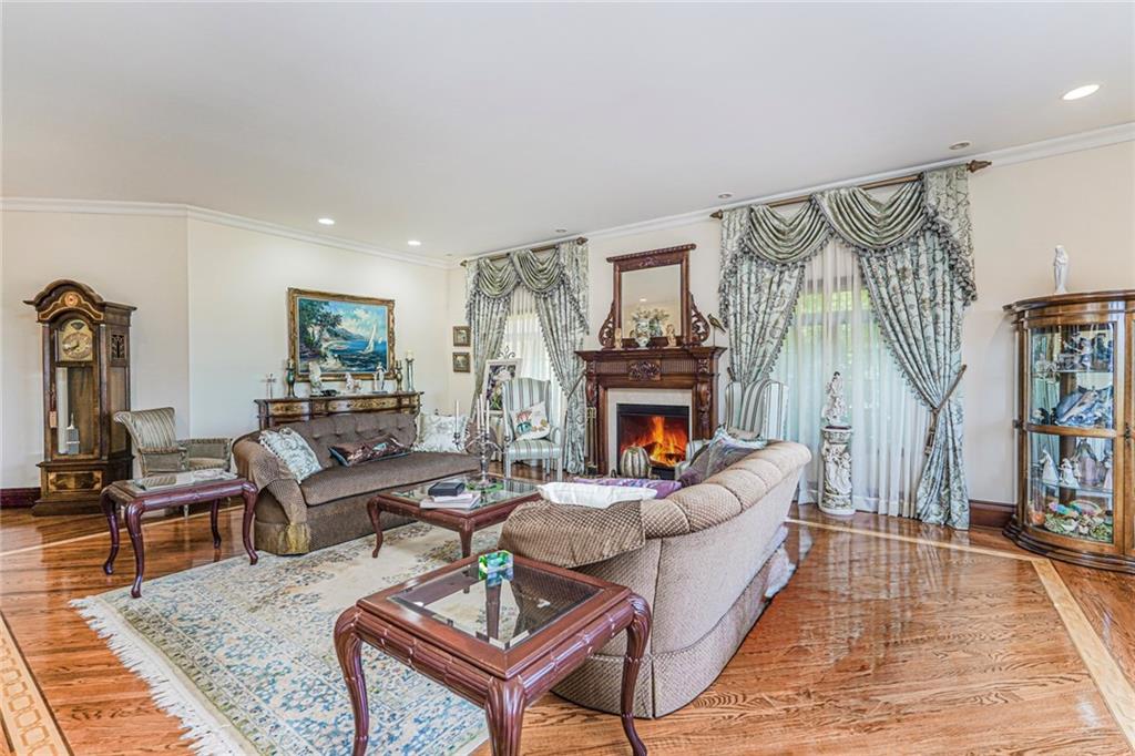 34 Claire Court Grymes Hill Staten Island NY 10312