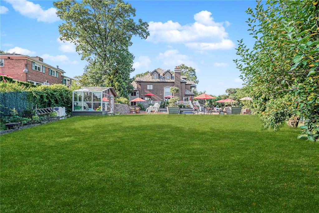 34 Claire Court Grymes Hill Staten Island NY 10312
