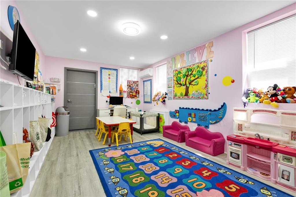726 Manor Court Gravesend Brooklyn NY 11235