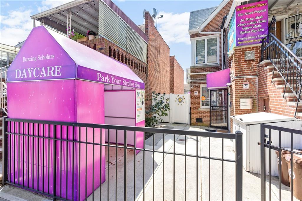726 Manor Court Gravesend Brooklyn NY 11235