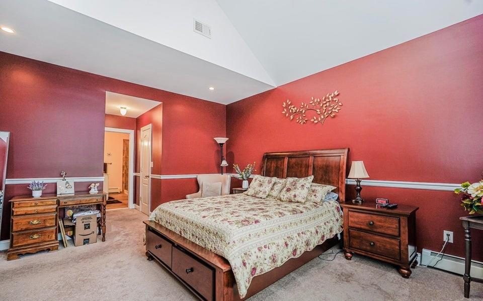 68 Tiller Court Richmond Valley Staten Island NY 10309