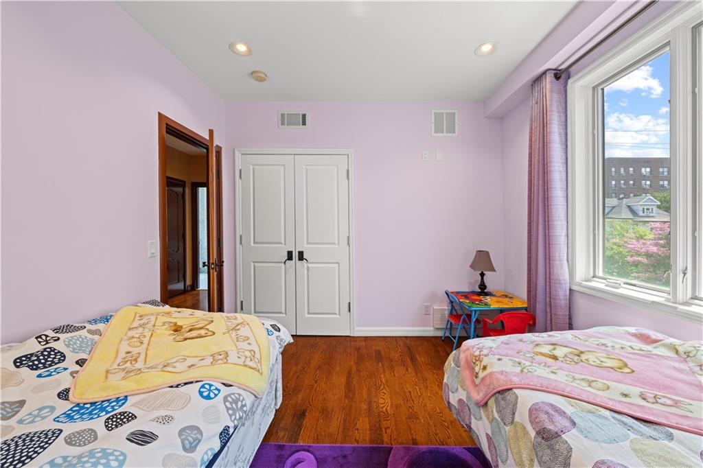 2650 East 19th Street Sheepshead Bay Brooklyn NY 11235