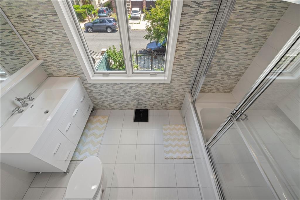2650 East 19th Street Sheepshead Bay Brooklyn NY 11235