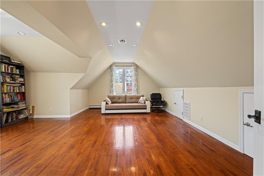 2650 East 19th Street Sheepshead Bay Brooklyn NY 11235
