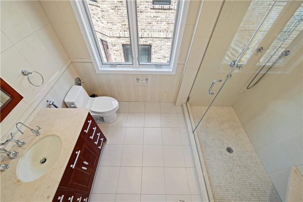 2650 East 19th Street Sheepshead Bay Brooklyn NY 11235