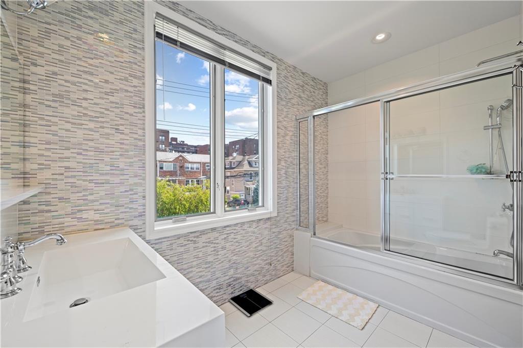 2650 East 19th Street Sheepshead Bay Brooklyn NY 11235