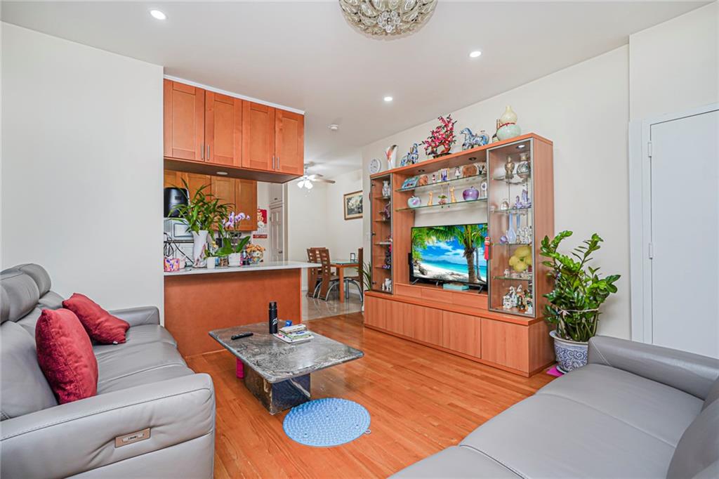 72 Bay 38th Street Gravesend Brooklyn NY 11214